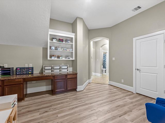 27209 Adrian Hills Lane, Spring, TX 77386