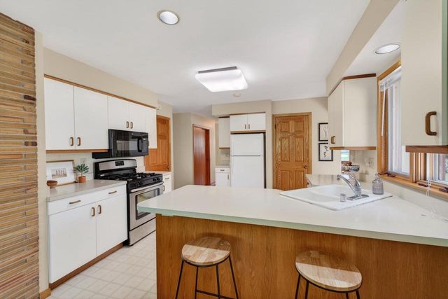 6622 South Avenue, Middleton, WI 53562