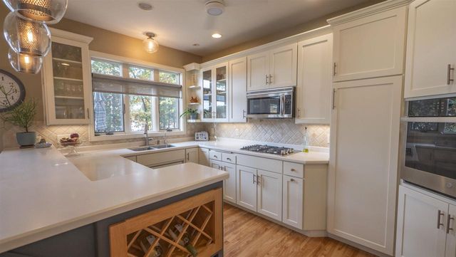 N2371 LONG COVE DRIVE, Waupaca, WI 54981