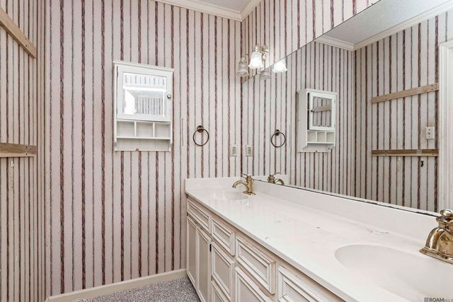 2413 Shadowbrook Dr, Baton Rouge, LA 70816