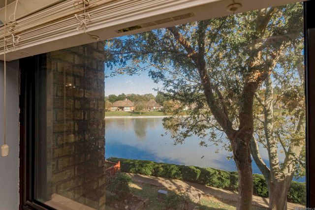 2413 Shadowbrook Dr, Baton Rouge, LA 70816