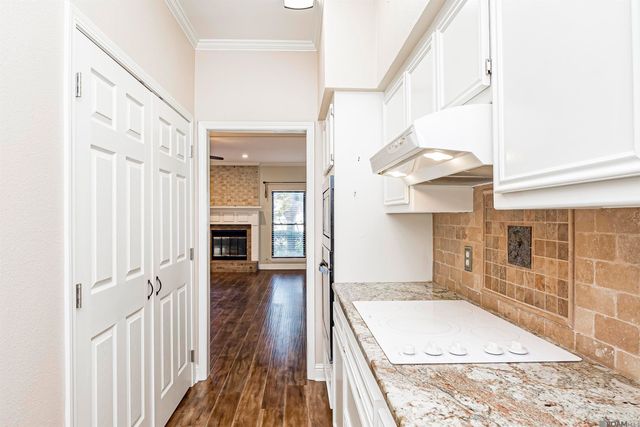 2413 Shadowbrook Dr, Baton Rouge, LA 70816