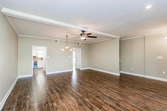 2413 Shadowbrook Dr, Baton Rouge, LA 70816