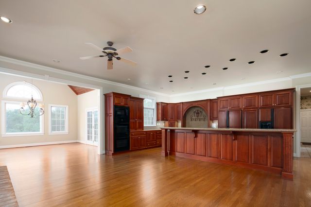 4664 Lexington Road, Winchester, KY 40391