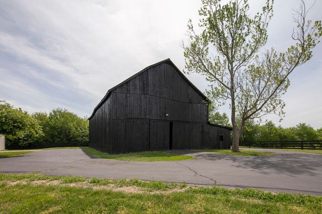 4664 Lexington Road, Winchester, KY 40391