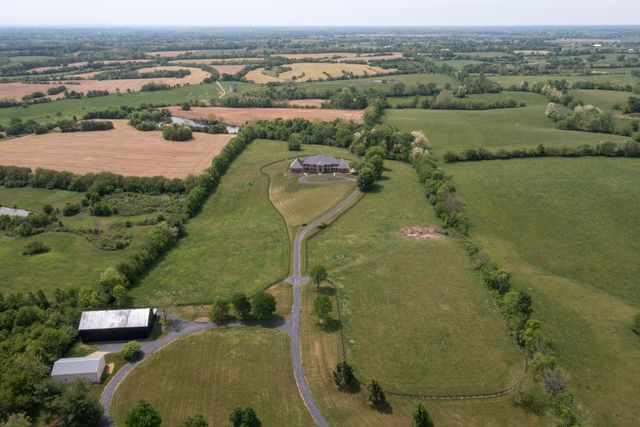 4664 Lexington Road, Winchester, KY 40391