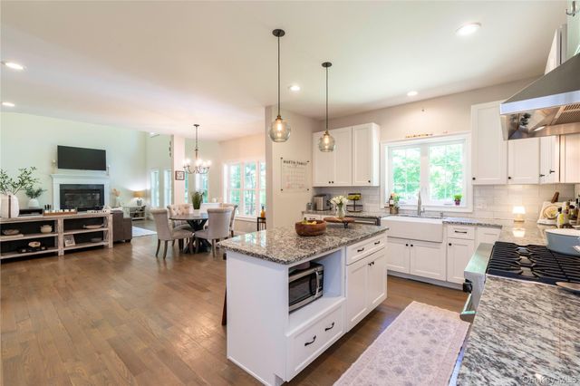 37 Biltmore Drive, Hopewell Junction, NY 12533