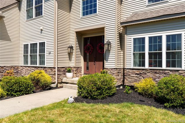 37 Biltmore Drive, Hopewell Junction, NY 12533