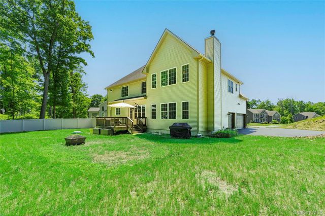 37 Biltmore Drive, Hopewell Junction, NY 12533
