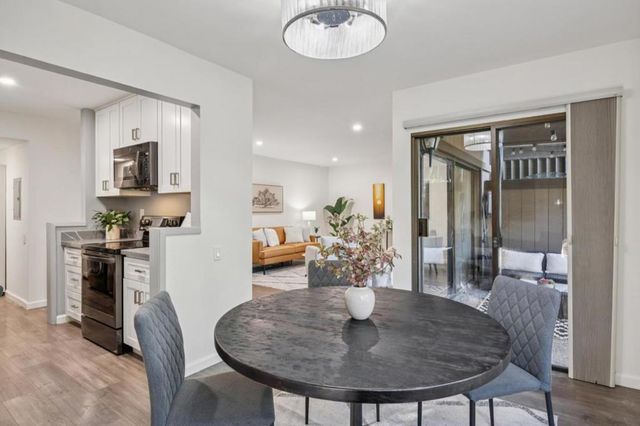 3350 La Mesa Drive 4, San Carlos, CA 94070