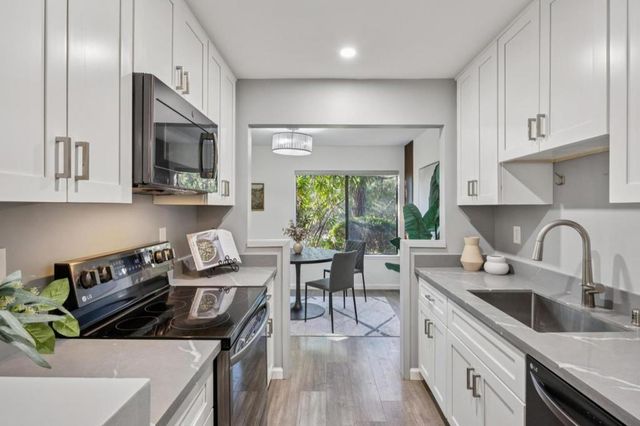 3350 La Mesa Drive 4, San Carlos, CA 94070