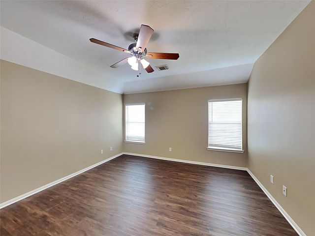 1927 Makenna Lane, Houston, TX 77049