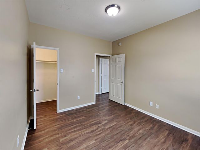 1927 Makenna Lane, Houston, TX 77049
