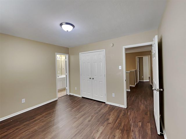 1927 Makenna Lane, Houston, TX 77049