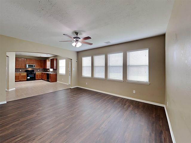 1927 Makenna Lane, Houston, TX 77049