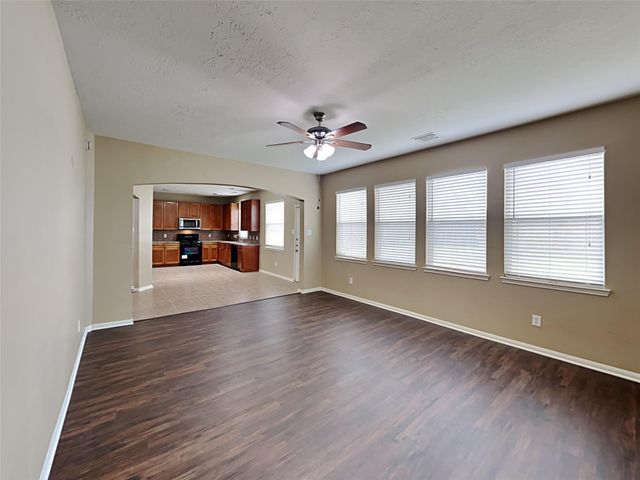 1927 Makenna Lane, Houston, TX 77049