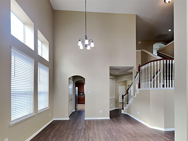 1927 Makenna Lane, Houston, TX 77049