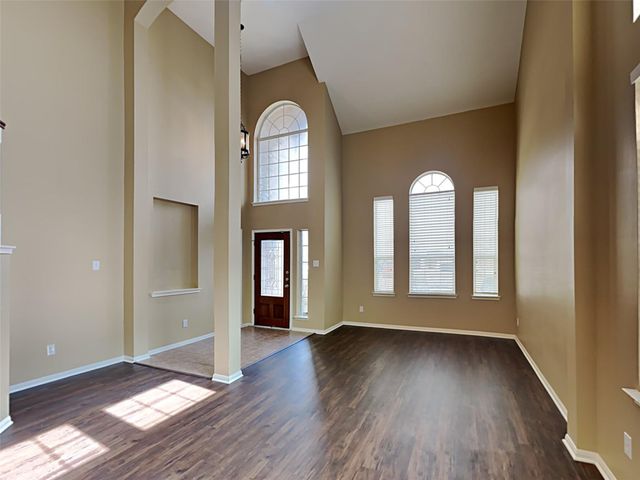 1927 Makenna Lane, Houston, TX 77049