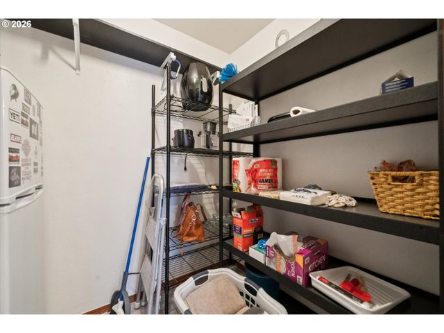 22470 Se NAOMI Dr, Damascus, OR 97089