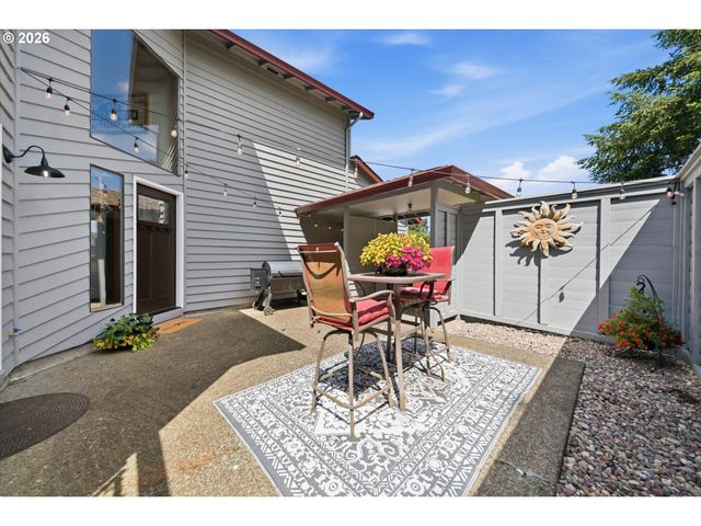22470 Se NAOMI Dr, Damascus, OR 97089