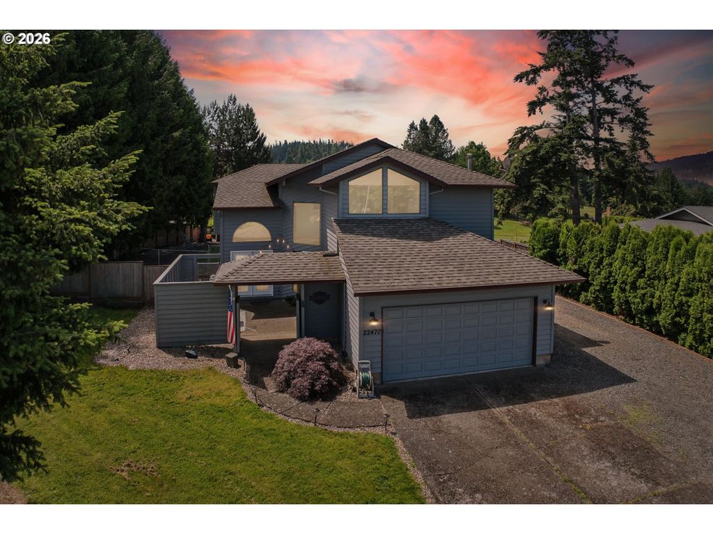 22470 Se NAOMI Dr, Damascus, OR 97089