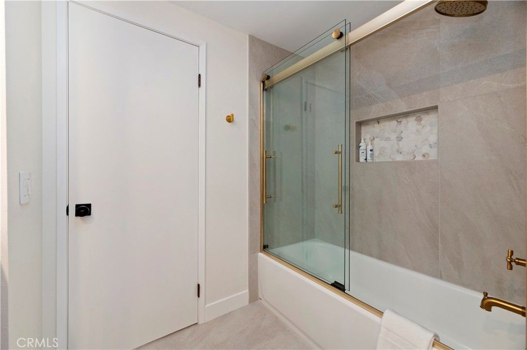 Image 17 of property listing at 169 S Stonebrook #16, Orange, CA 92869