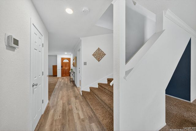 12859 Hunting Hawk, San Antonio, TX 78249