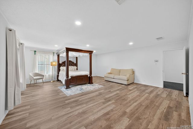 12859 Hunting Hawk, San Antonio, TX 78249