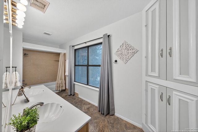 12859 Hunting Hawk, San Antonio, TX 78249