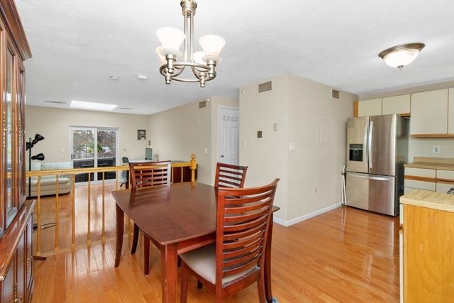 1210 Vfw Pkwy 12, Boston, MA 02132