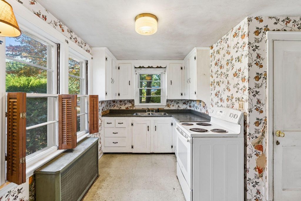 13 Allen Avenue Extension, Falmouth, ME 04105 — photo 3