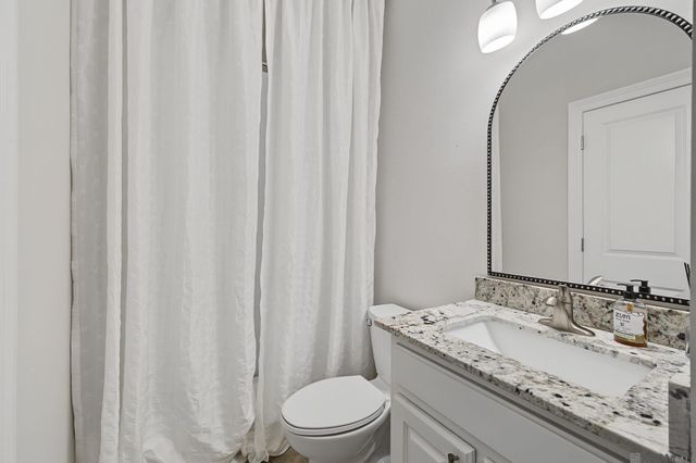8812 Wildwood Dr, Denham Springs, LA 70706