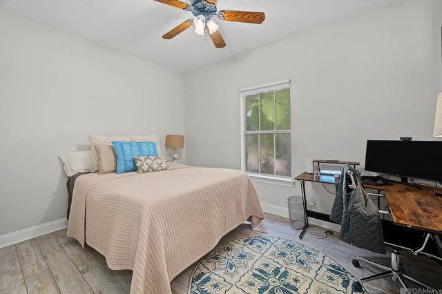 8812 Wildwood Dr, Denham Springs, LA 70706