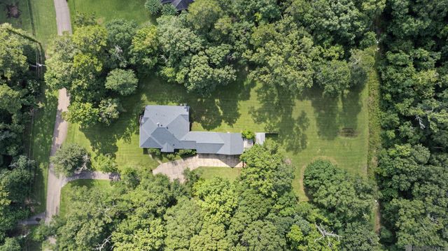 8812 Wildwood Dr, Denham Springs, LA 70706