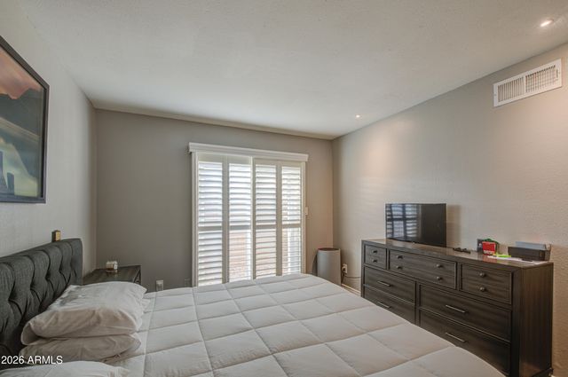 916 S HACIENDA Drive A, Tempe, AZ 85281