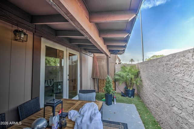 916 S HACIENDA Drive A, Tempe, AZ 85281