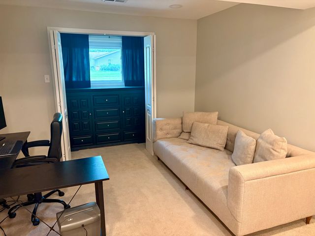 325 Rockhurst Road, Bolingbrook, IL 60440