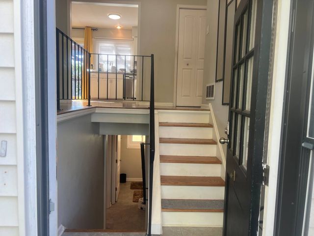 325 Rockhurst Road, Bolingbrook, IL 60440