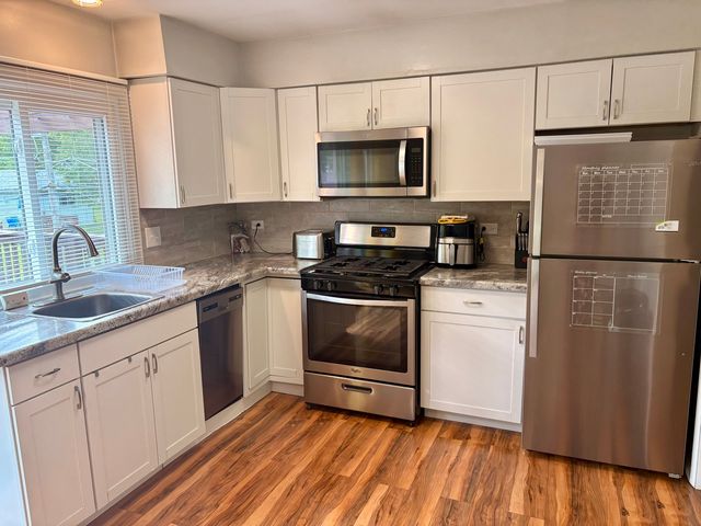 325 Rockhurst Road, Bolingbrook, IL 60440