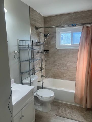 325 Rockhurst Road, Bolingbrook, IL 60440