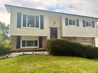 325 Rockhurst Road, Bolingbrook, IL 60440