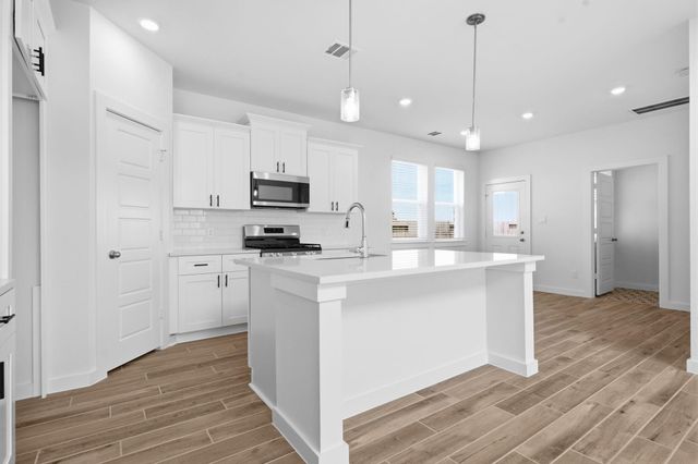 13731 Olympic River Lane, Iowa Colony, TX 77583