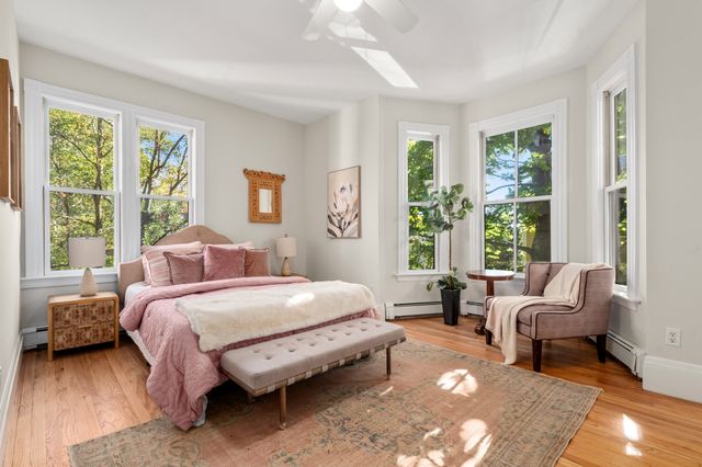 13 Humboldt Street, Cambridge, MA 02140