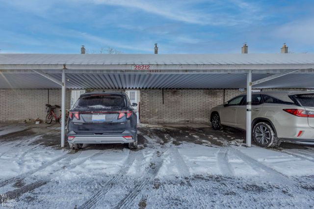 28212 Universal Drive, Warren, MI 48092