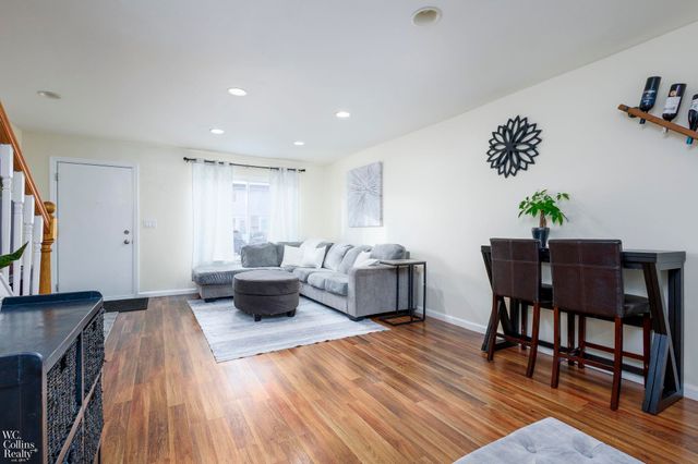 28212 Universal Drive, Warren, MI 48092