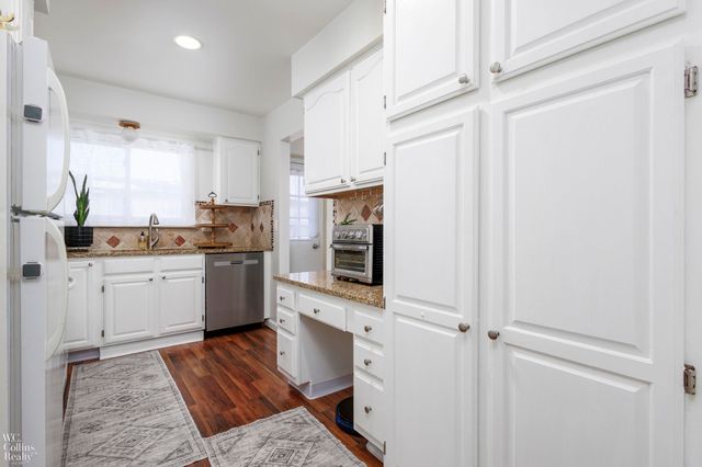 28212 Universal Drive, Warren, MI 48092