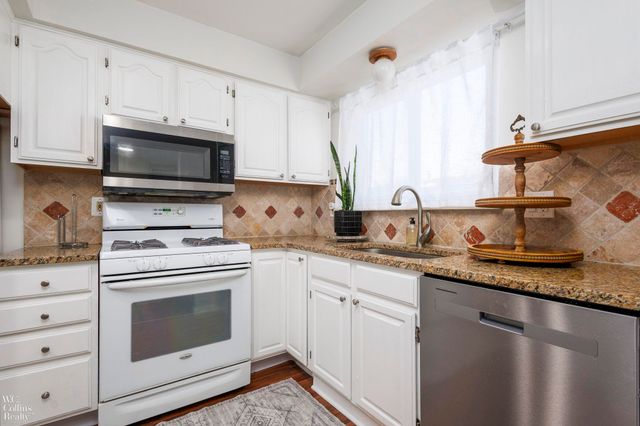 28212 Universal Drive, Warren, MI 48092