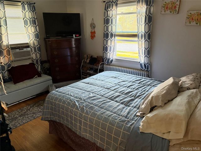 2526 S Saint Marks Avenue, Bellmore, NY 11710