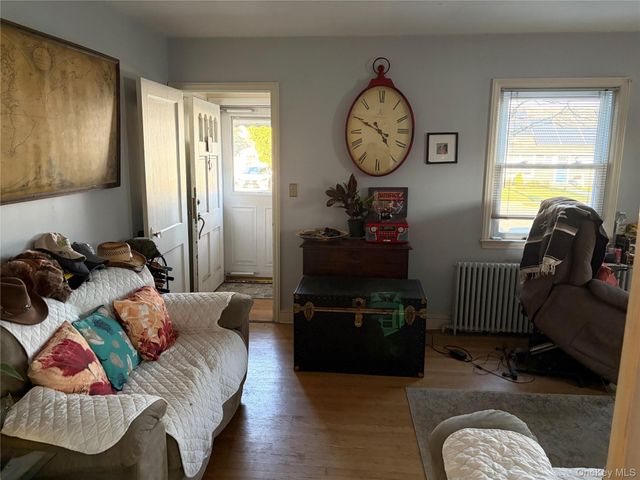 2526 S Saint Marks Avenue, Bellmore, NY 11710