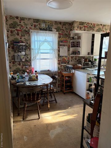 2526 S Saint Marks Avenue, Bellmore, NY 11710